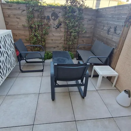 3 Pièces Climatisé Avec Piscine Et Parking Proche à - Fr-1-780-87 * Sainte-Maxime