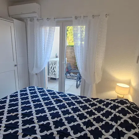 Apartment 3 Pieces Climatise Avec Piscine Et Parking Proche A - Fr-1-780-87 Sainte-Maxime