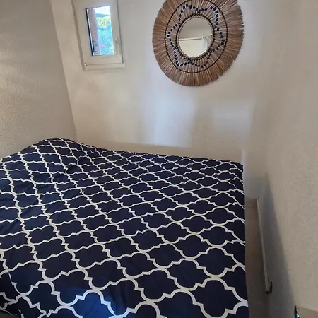 3 Pièces Climatisé Avec Piscine Et Parking Proche à - Fr-1-780-87 * Sainte-Maxime