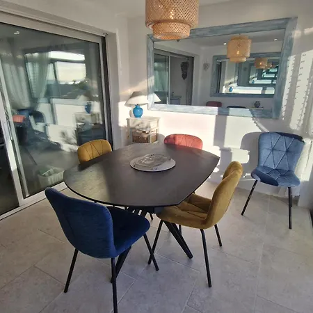 3 Pièces Climatisé Avec Piscine Et Parking Proche à - Fr-1-780-87